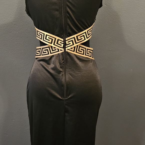 Black, detail dress - Picture 7 of 8